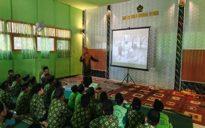 Perkuat Karakter Siswa, MIN 22 HSU Adakan Nonton Bareng Film Inspiratif