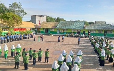 MIN 22 Hulu Sungai Utara Gelar Upacara Peringatan Hari Kesaktian Pancasila dengan Khidmat